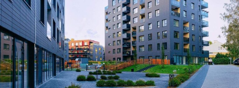 Blackstone Buys Houses: Inside the Investment Strategy Shaping Real Estate Markets