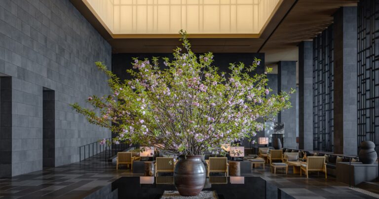 Luxury Travel Hotels – Complete Guide to Elite Hospitality Experiences in 2025